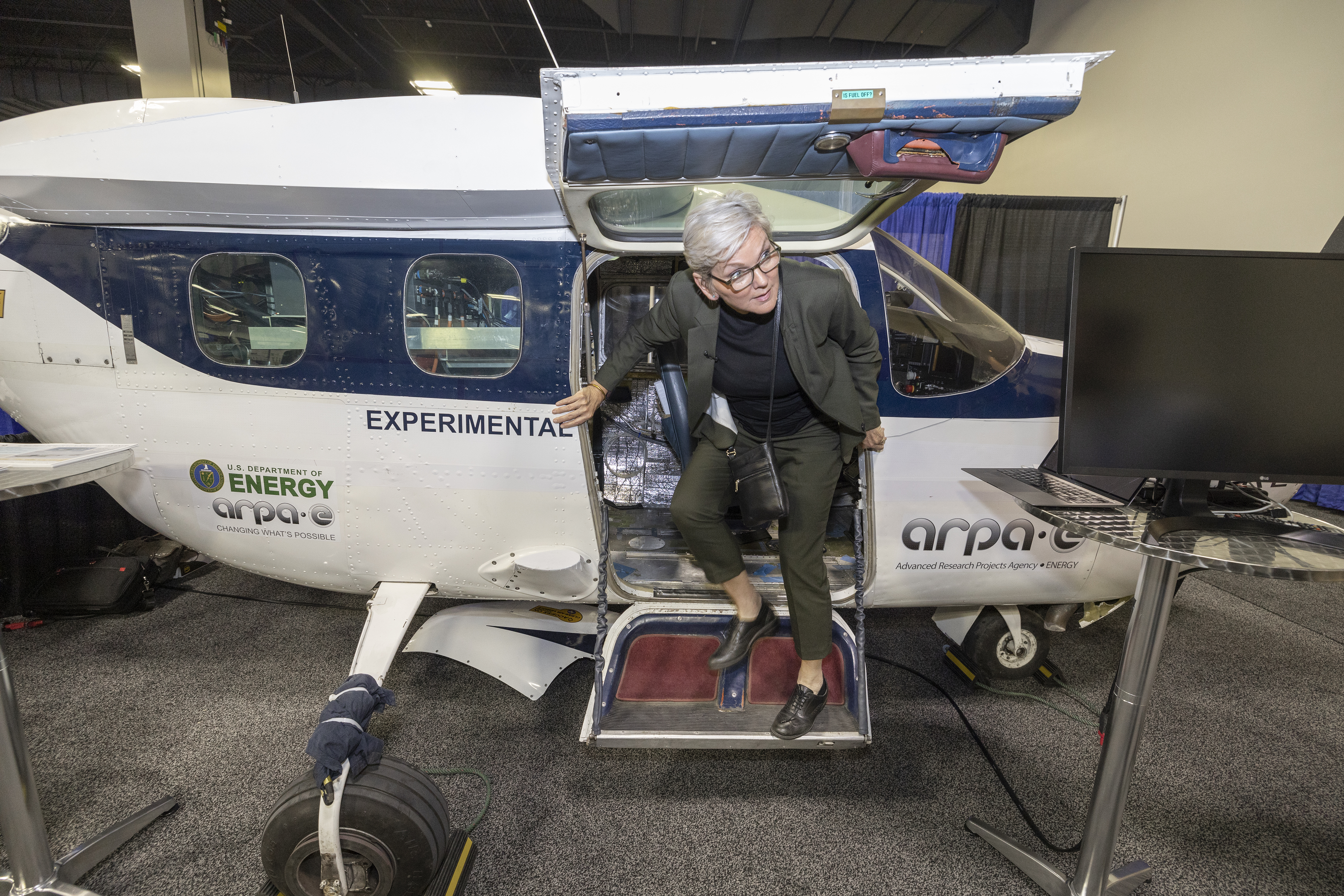 (Technology Showcase: The Honorable Jennifer M. Granholm and Ampaire's Cessna plane